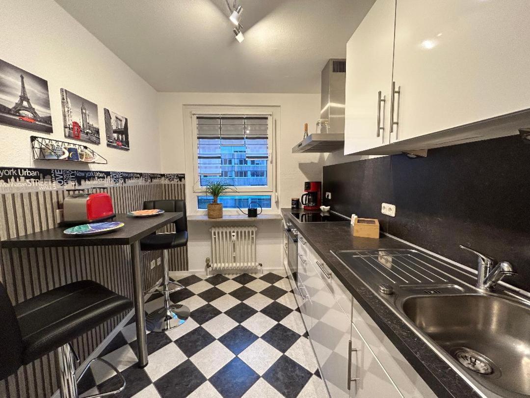 Gemuetliches Helles Apartment Mit Balkon Und Parkplatz Vor Der Tuer Im Zentrum Von Bayreuth Ngoại thất bức ảnh